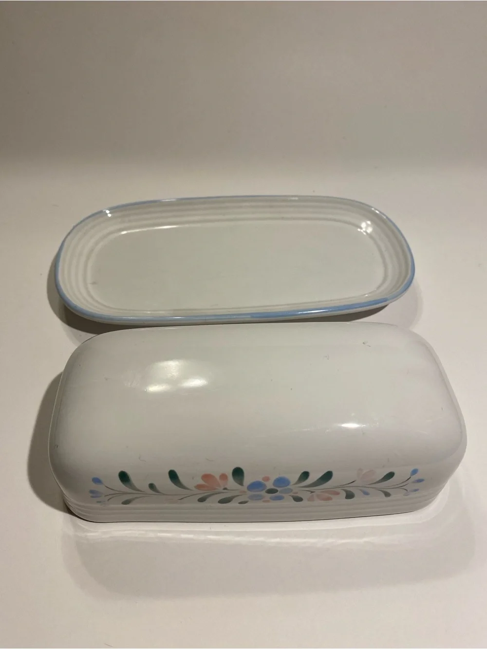 Vintage Fascino by Yamaka Stoneware Covered Butter Dish Hand-Painted Blue Pink